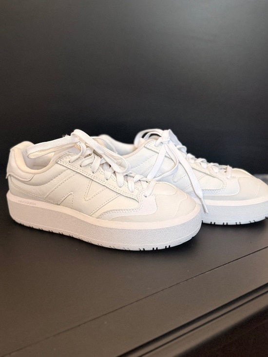 New Balance Shoes - New balance women’s sneakers